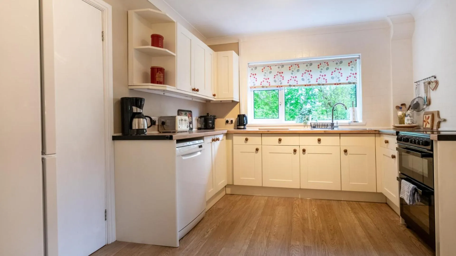 Roman Bridge Close Oystermouth Holiday home
